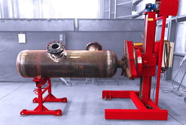 Port-A-Lift headstock with pipe idler integration